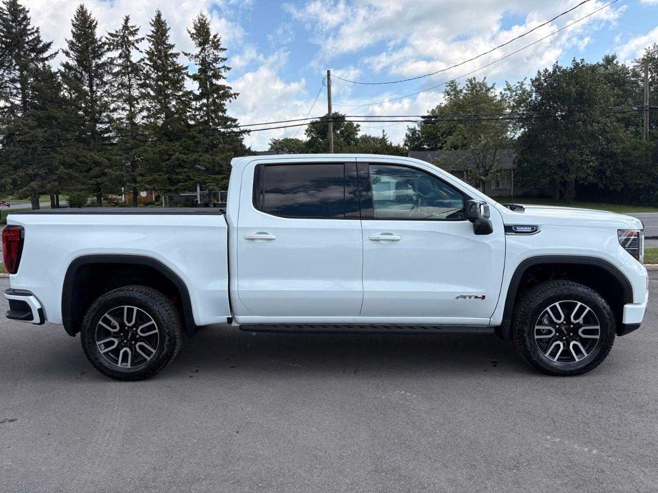 2026 GMC Sierra 1500 Crew Cab Short Box 4-Wheel Drive AT4 Photo