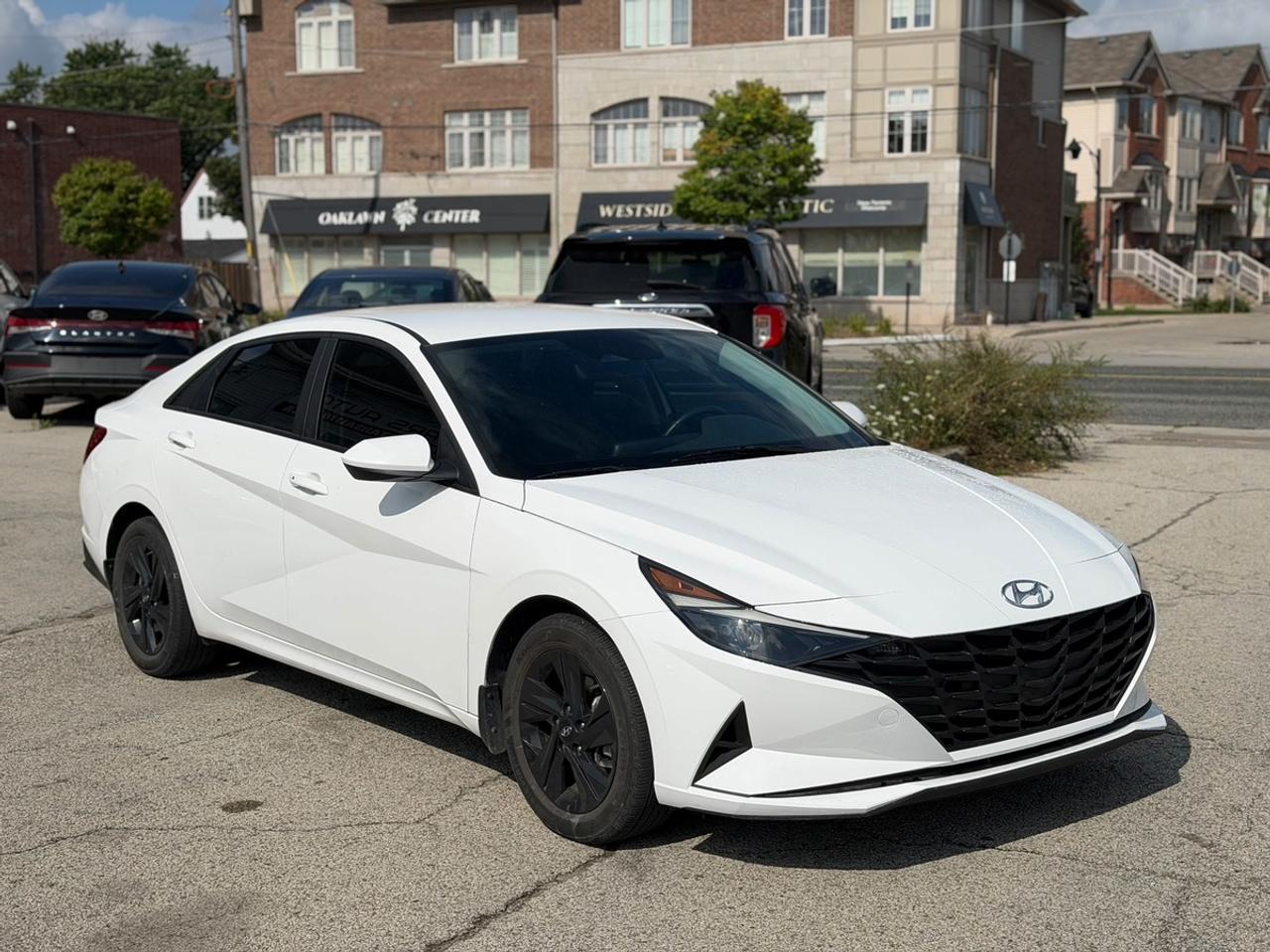 2023 Hyundai Elantra SEL Photo5