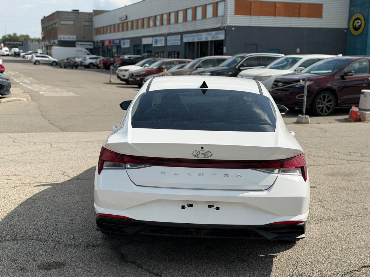 2023 Hyundai Elantra SEL Photo