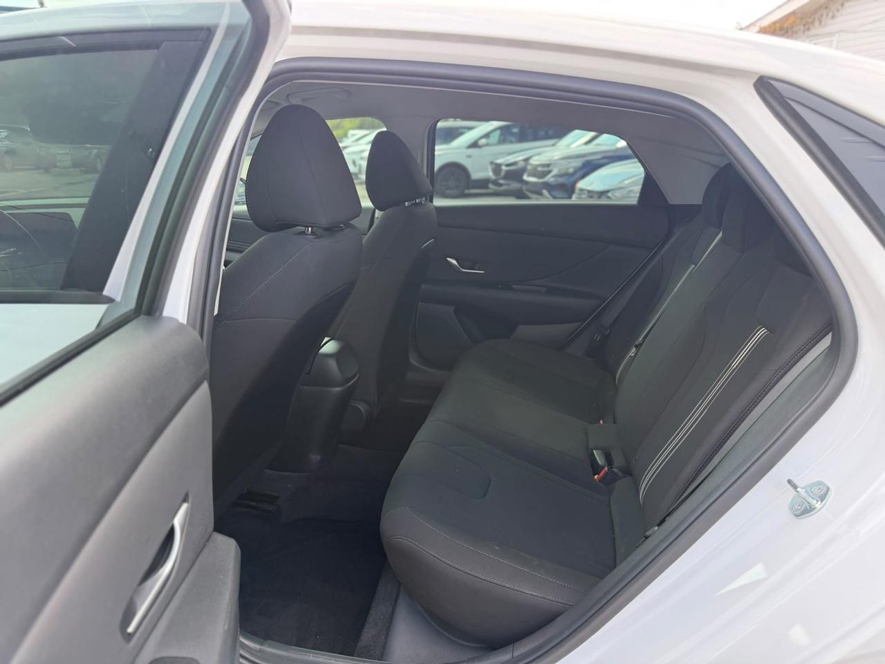 2023 Hyundai Elantra SEL Photo
