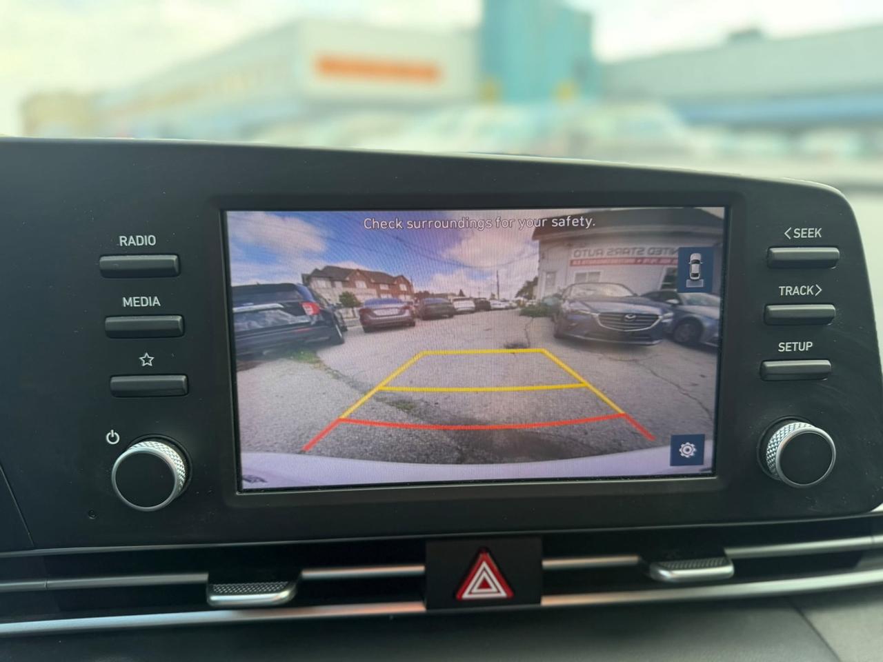 2023 Hyundai Elantra SEL Photo