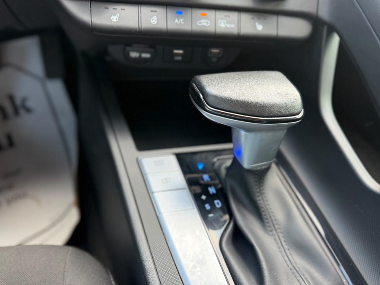 2023 Hyundai Elantra SEL Photo