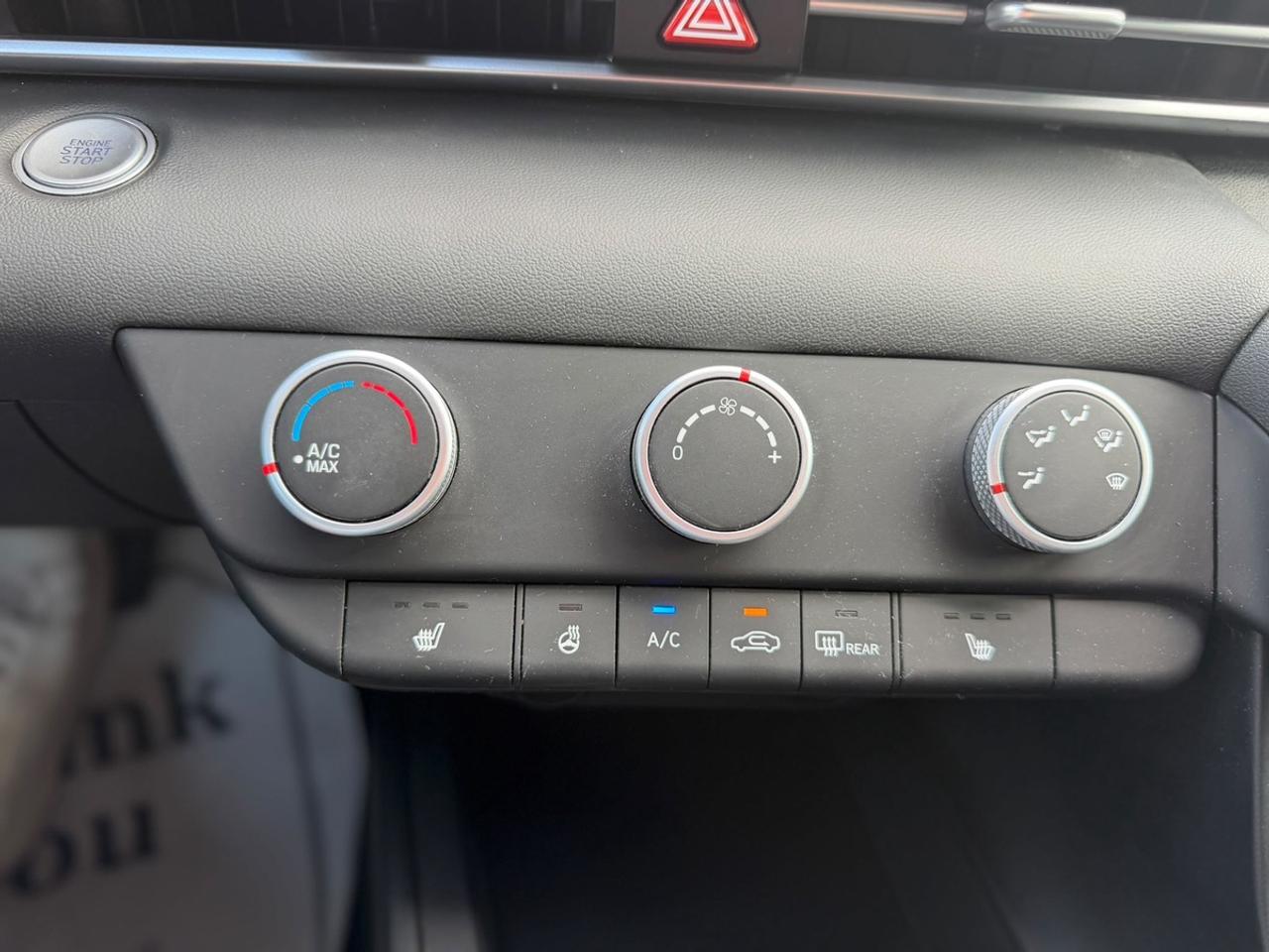 2023 Hyundai Elantra SEL Photo