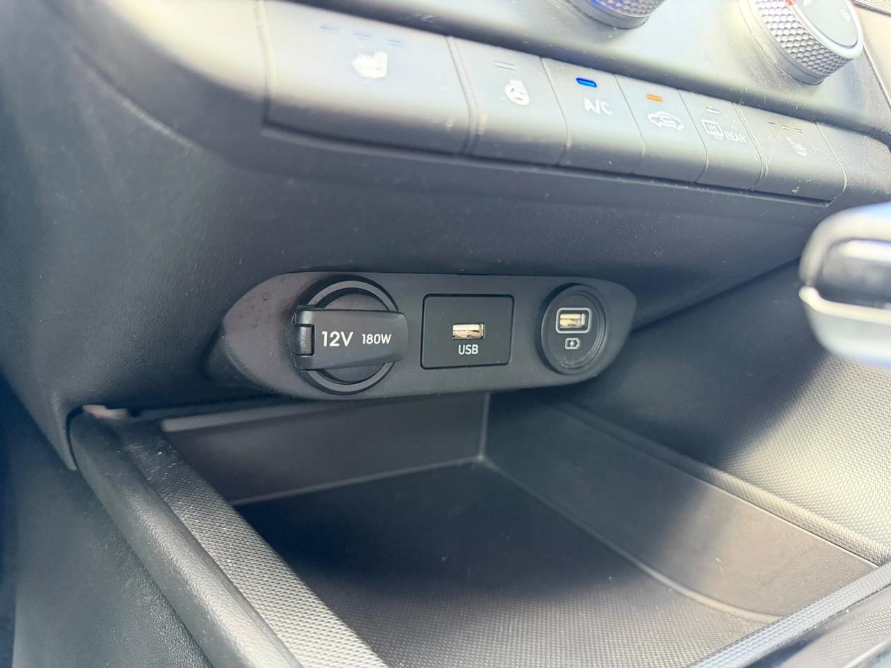 2023 Hyundai Elantra SEL Photo