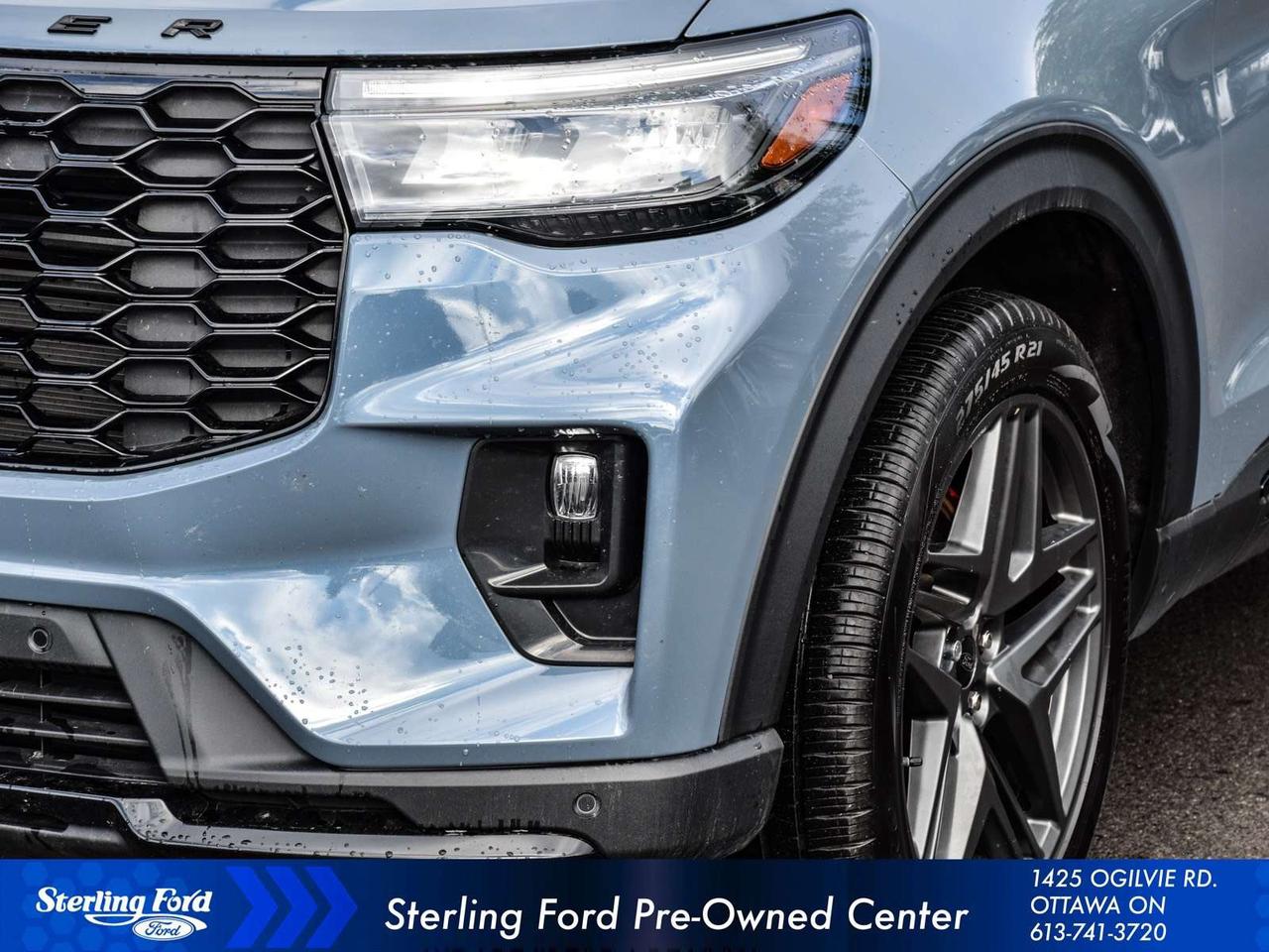2025 Ford Explorer ST-Line Photo