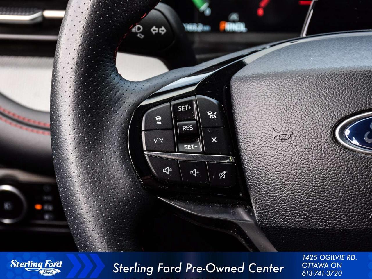 2025 Ford Explorer ST-Line Photo