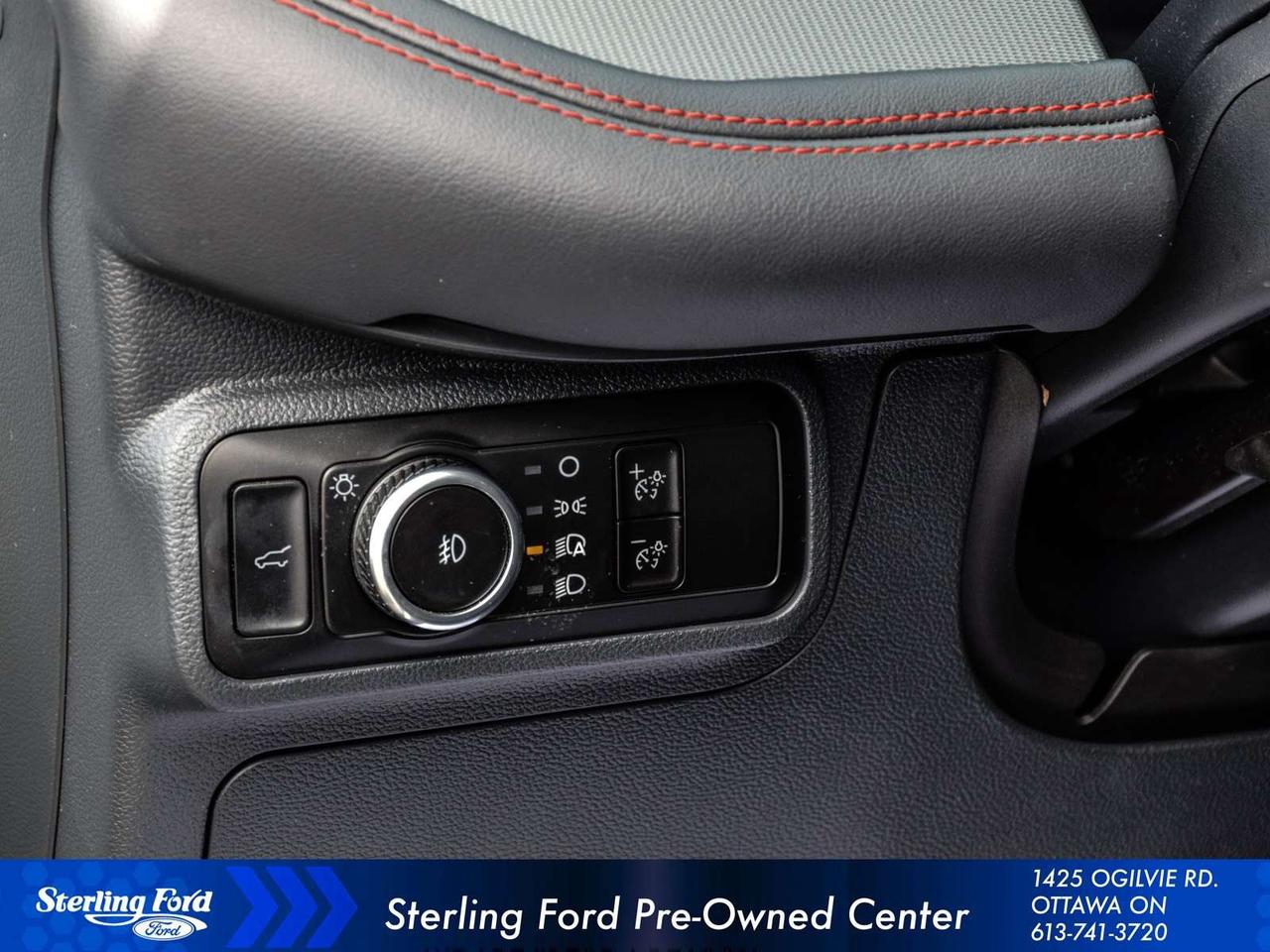 2025 Ford Explorer ST-Line Photo