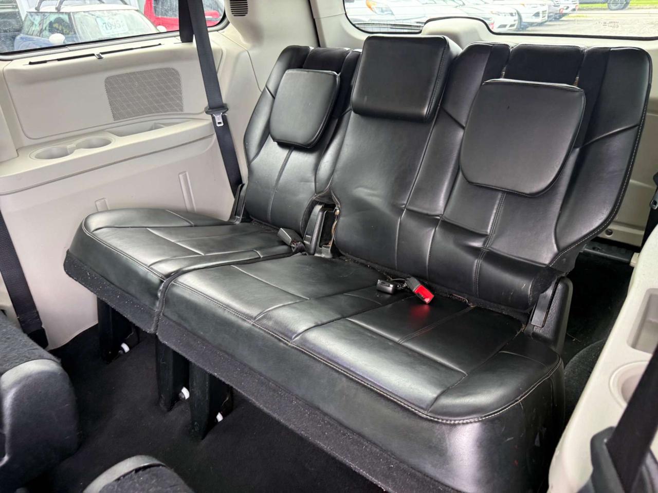 2015 Chrysler Town & Country Limited Platinum *CERTIFIED* Photo