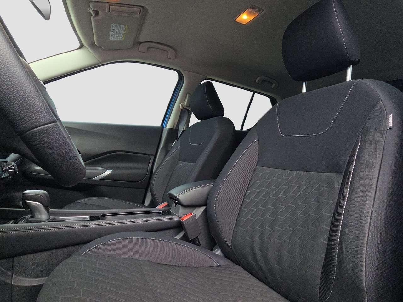 2025 Nissan Kicks SV HEATED FRONT SEATS   HEATED STEERING   REMOTE START   ALLOYS   REARVIEW CAMERA Photo