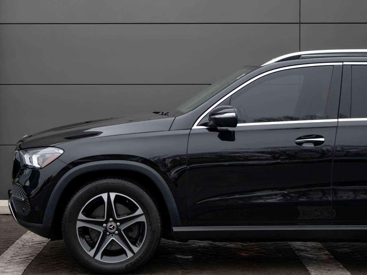 2023 Mercedes-Benz GLE 4MATIC SUV Photo2