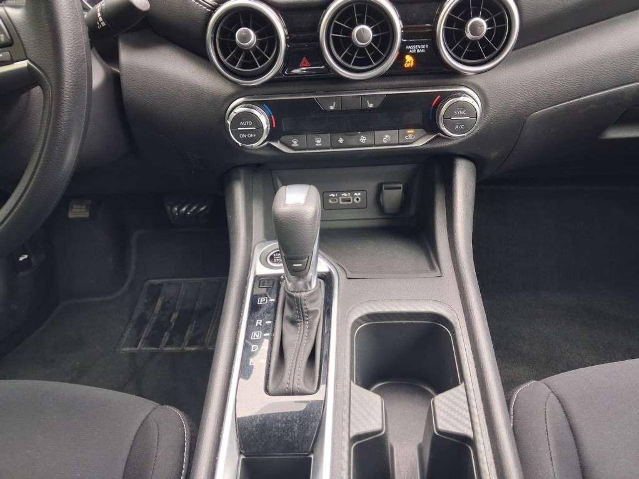 2024 Nissan Sentra SV CVT Photo