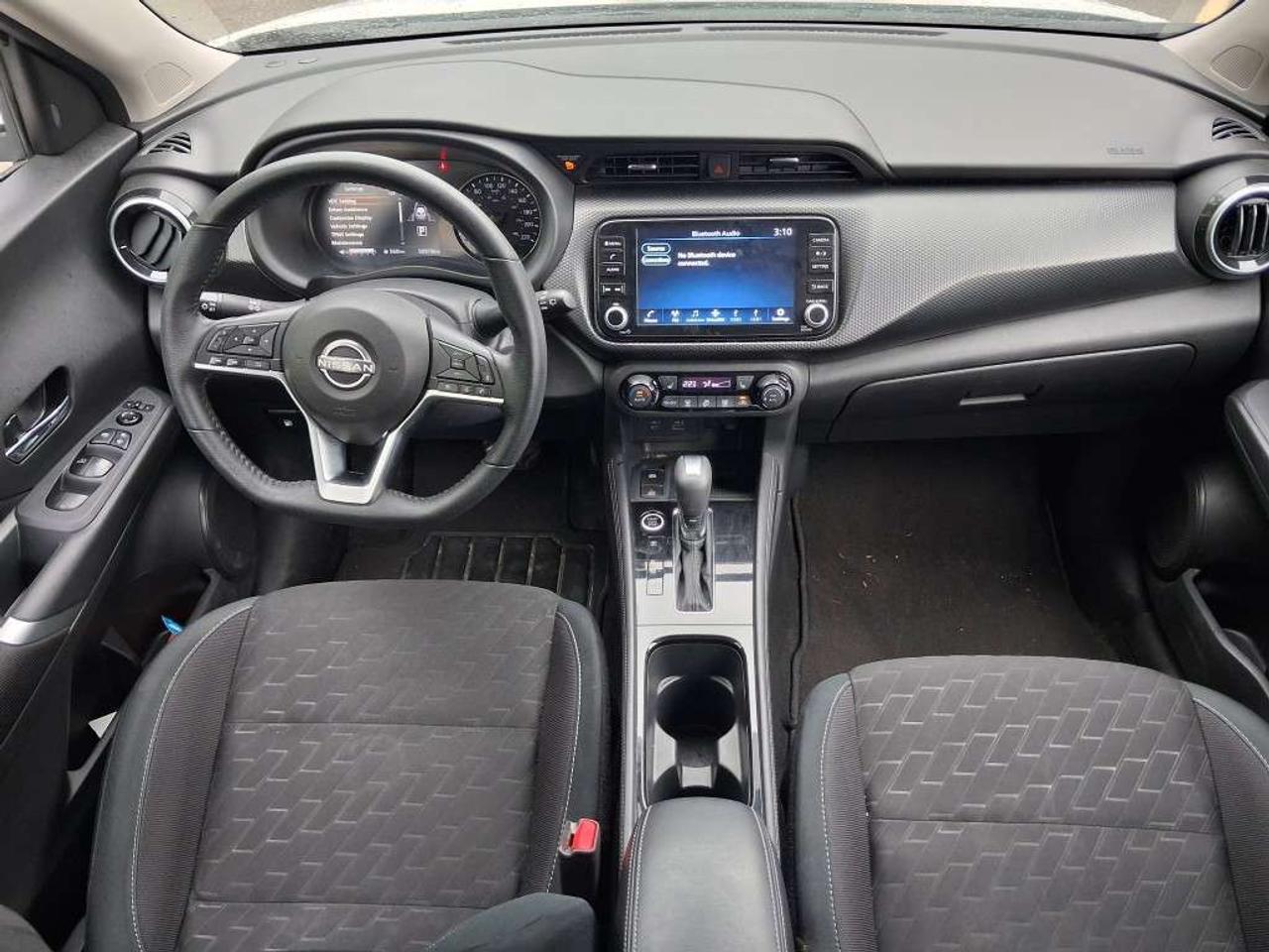 2024 Nissan Kicks SV FWD Photo
