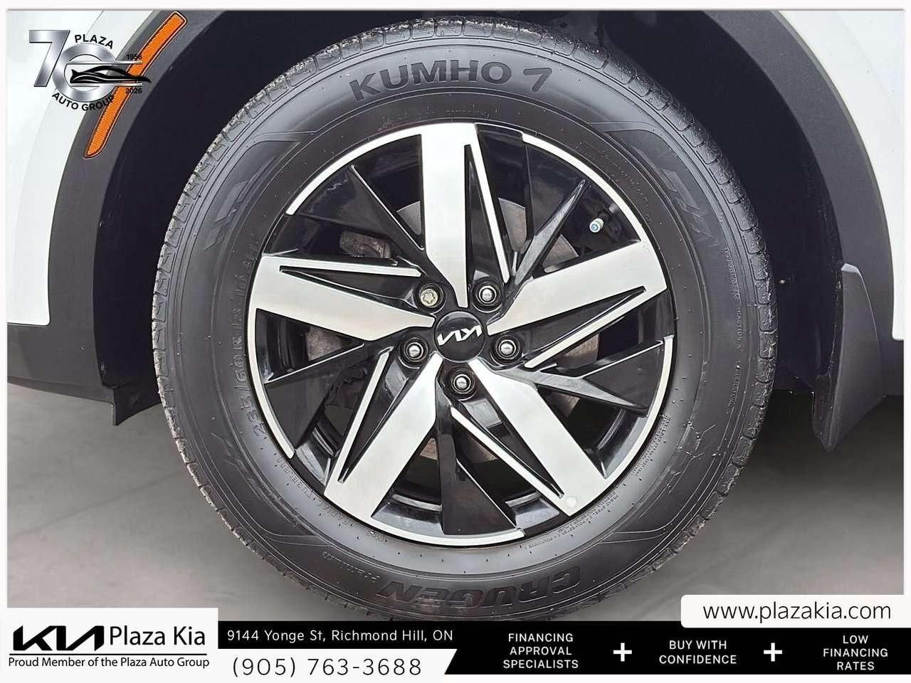 2022 Kia Sorento *AWD   Apple CarPlay &amp; Android Auto   Heated S Photo