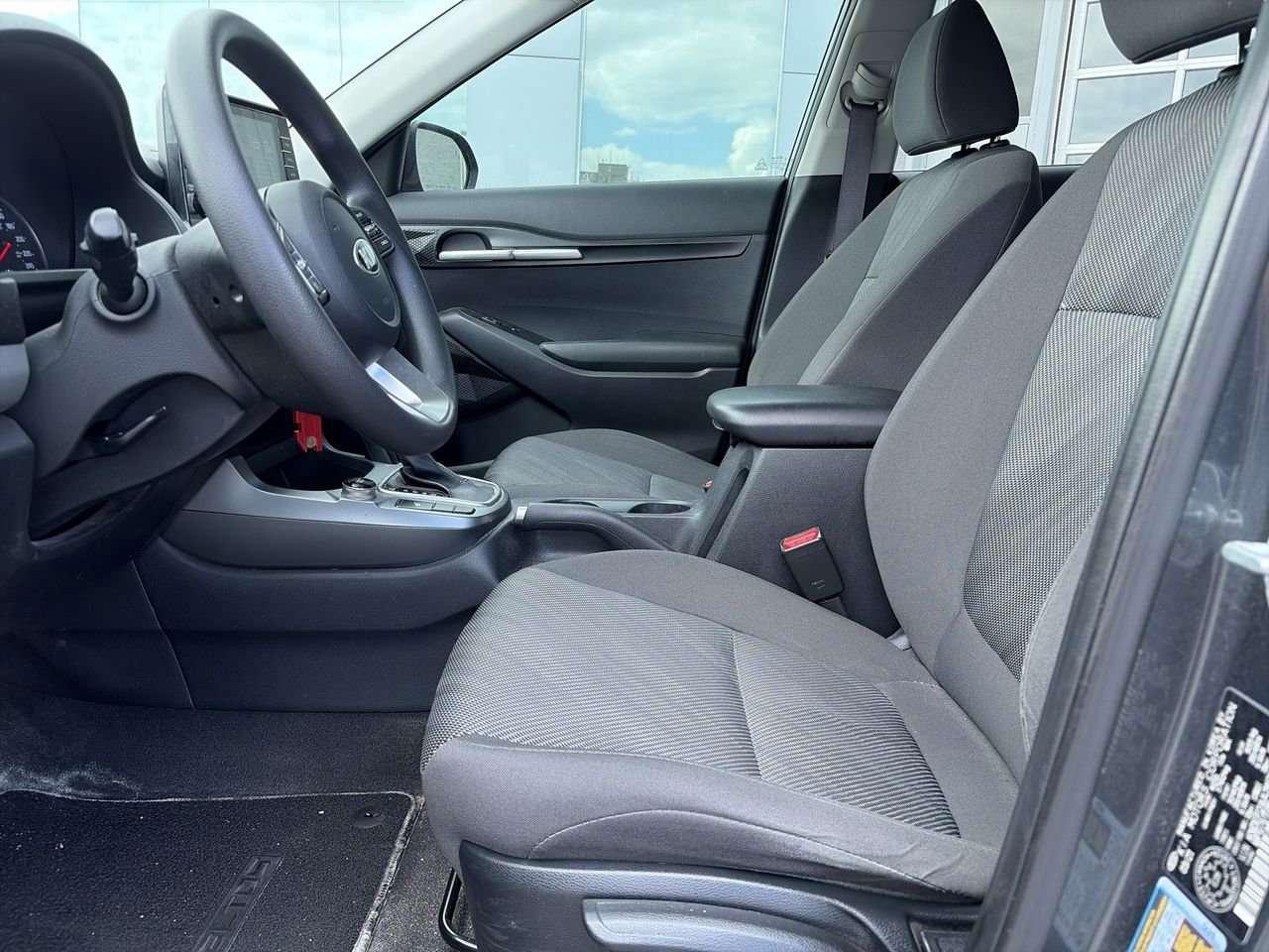 2021 Kia Seltos LX ONE OWNER   REMOTE KEYLESS ENTRY   HTD FRONT SEATS   REARVIEW CAM   REAR CROSS TRAFFIC ALERT Photo
