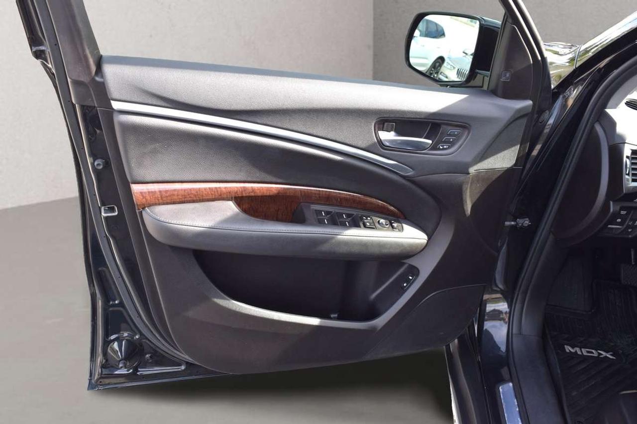 2018 Acura MDX Technology AWD Photo