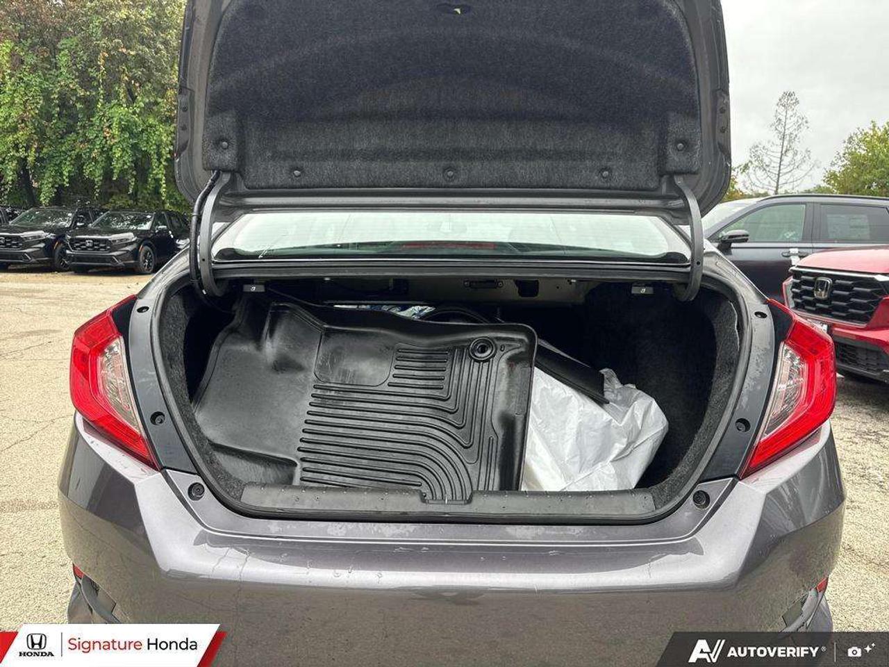 2018 Honda Civic SE Photo