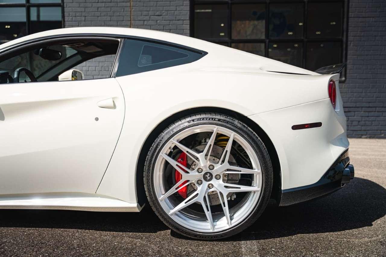 2014 Ferrari F12 2dr Cpe Photo