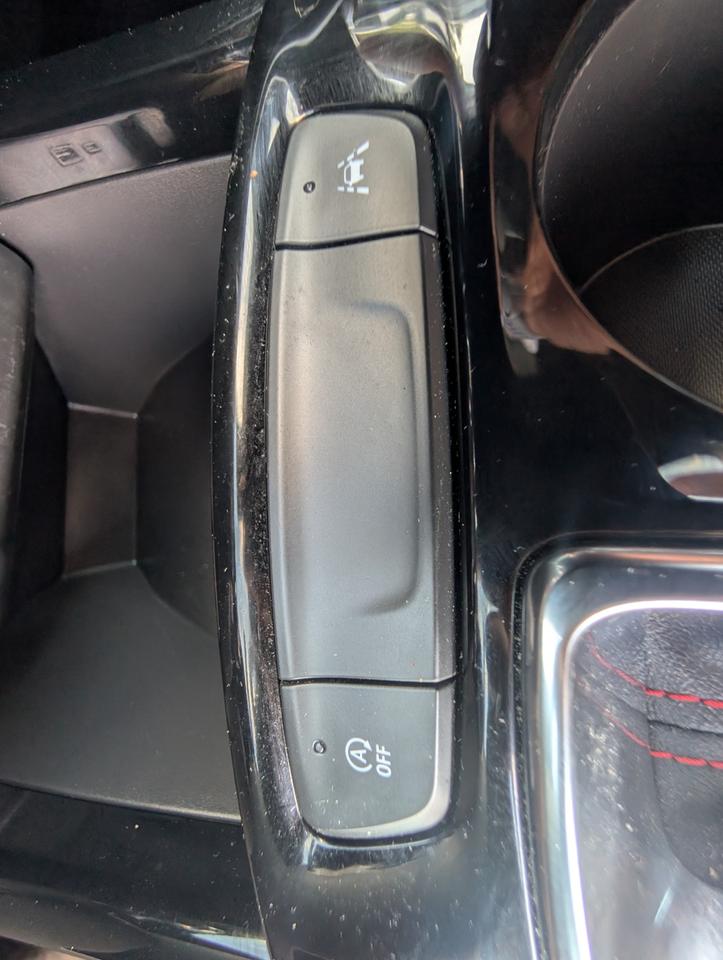 2025 Chevrolet Trax 2RS 4dr Front-Wheel Drive Photo