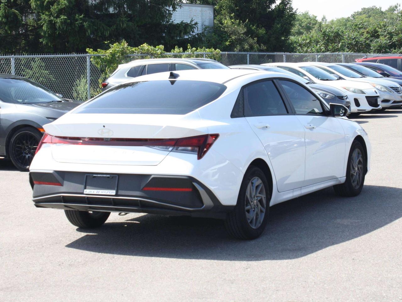 2026 Hyundai Elantra Preferred / Heated Seats / Blind Spot / CarPlay Photo3