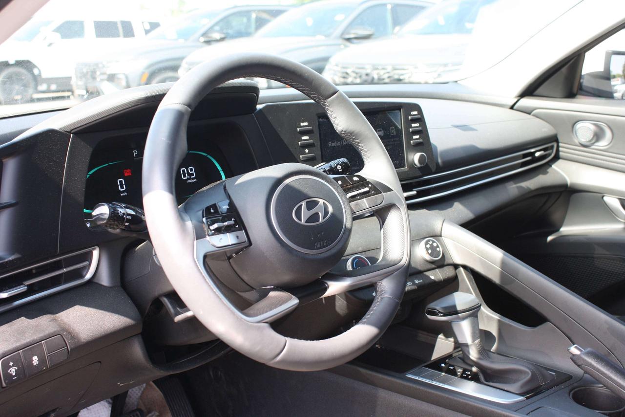 2026 Hyundai Elantra Preferred / Heated Seats / Blind Spot / CarPlay Photo