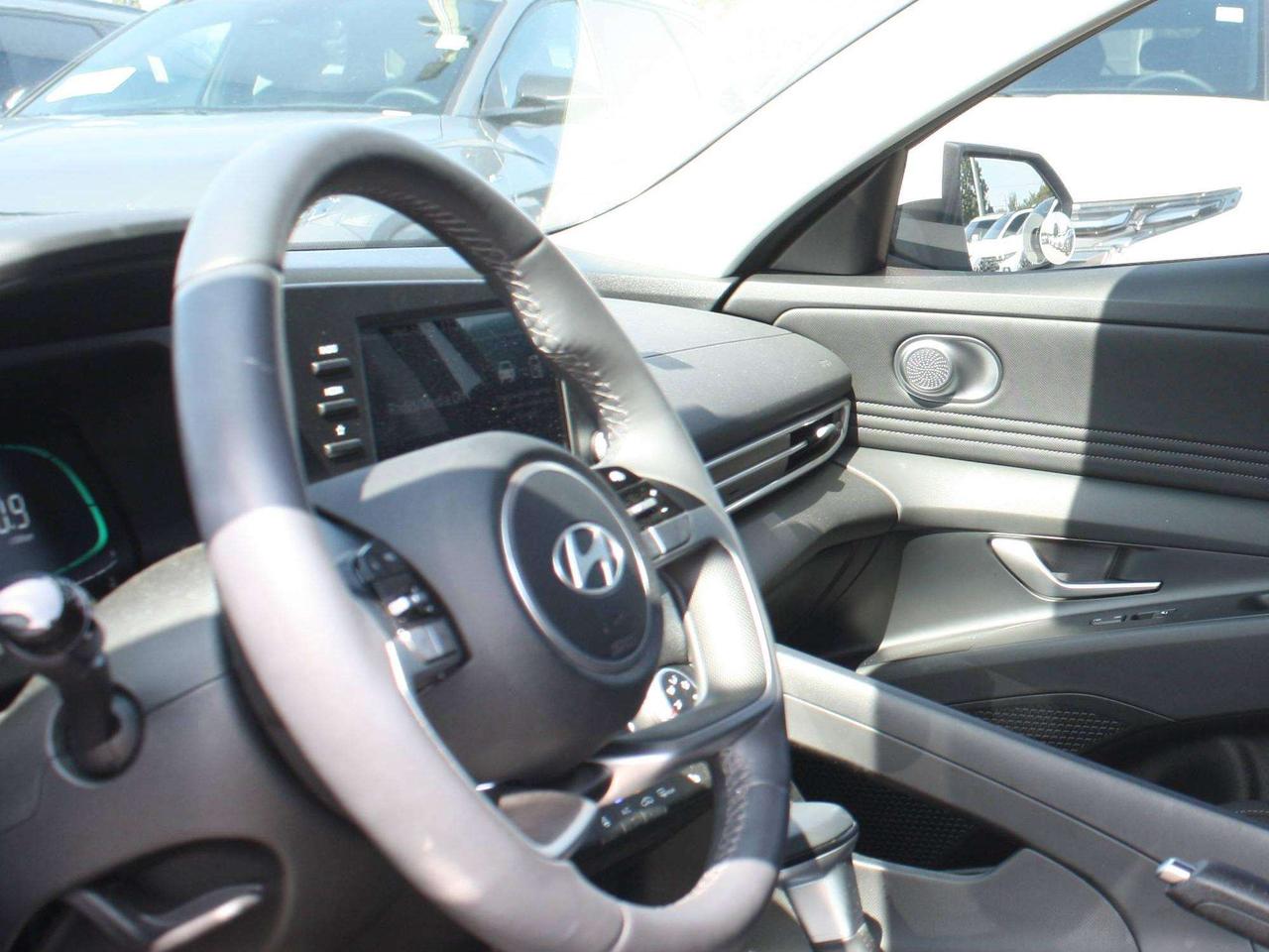 2026 Hyundai Elantra Preferred / Heated Seats / Blind Spot / CarPlay Photo
