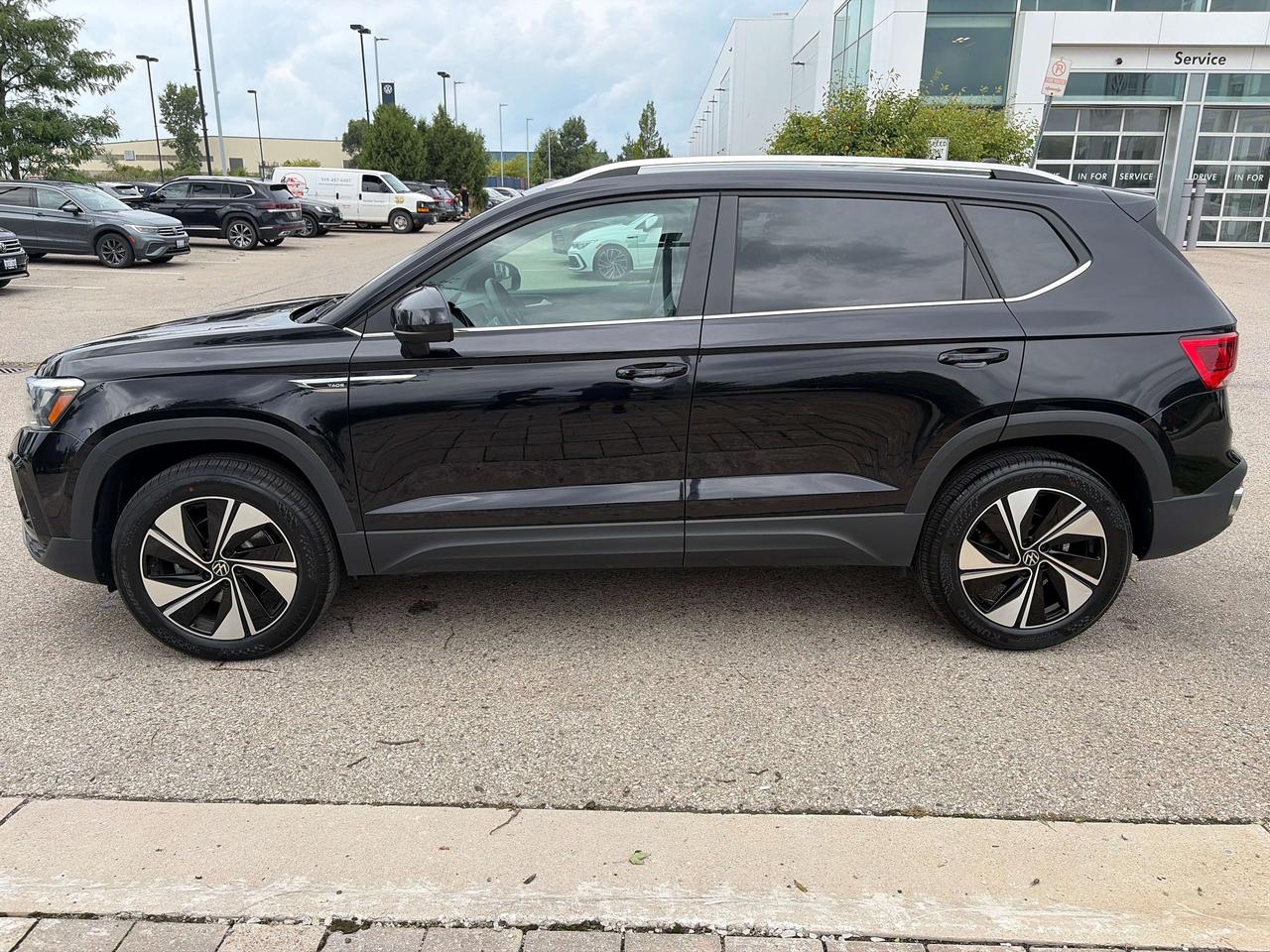 2024 Volkswagen Taos Comfortline Photo