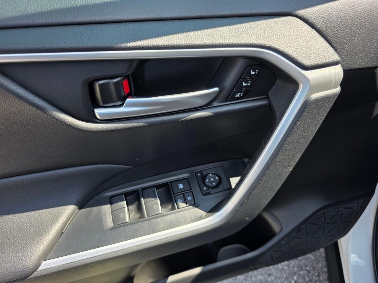2023 Toyota RAV4 Hybrid XLE 4dr All-Wheel Drive Photo