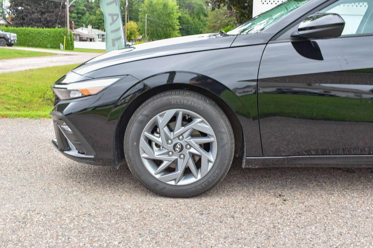2026 Hyundai Elantra Preferred Photo3