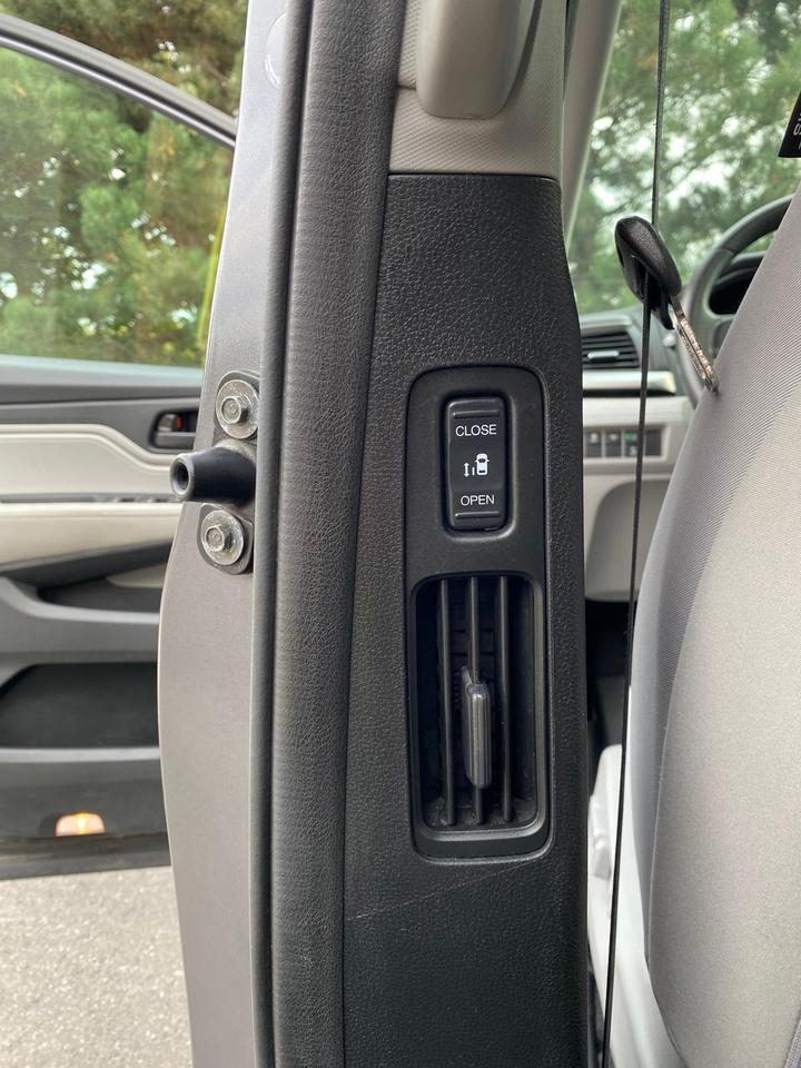 2018 Honda Odyssey EX-RES Auto | SUNROOF | ONE OWNER | NO ACCIDENT Photo
