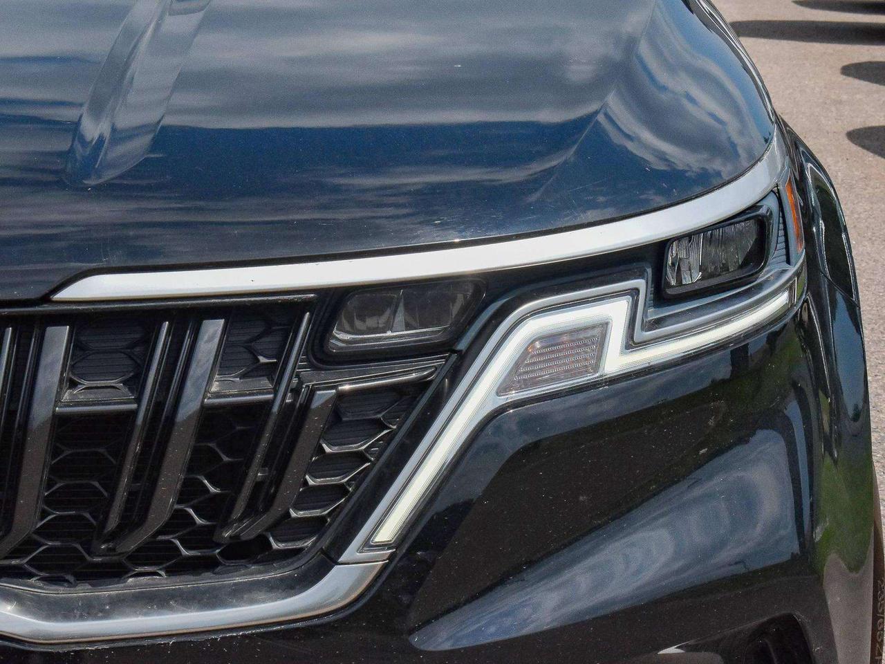 2024 Kia Carnival LX Photo2