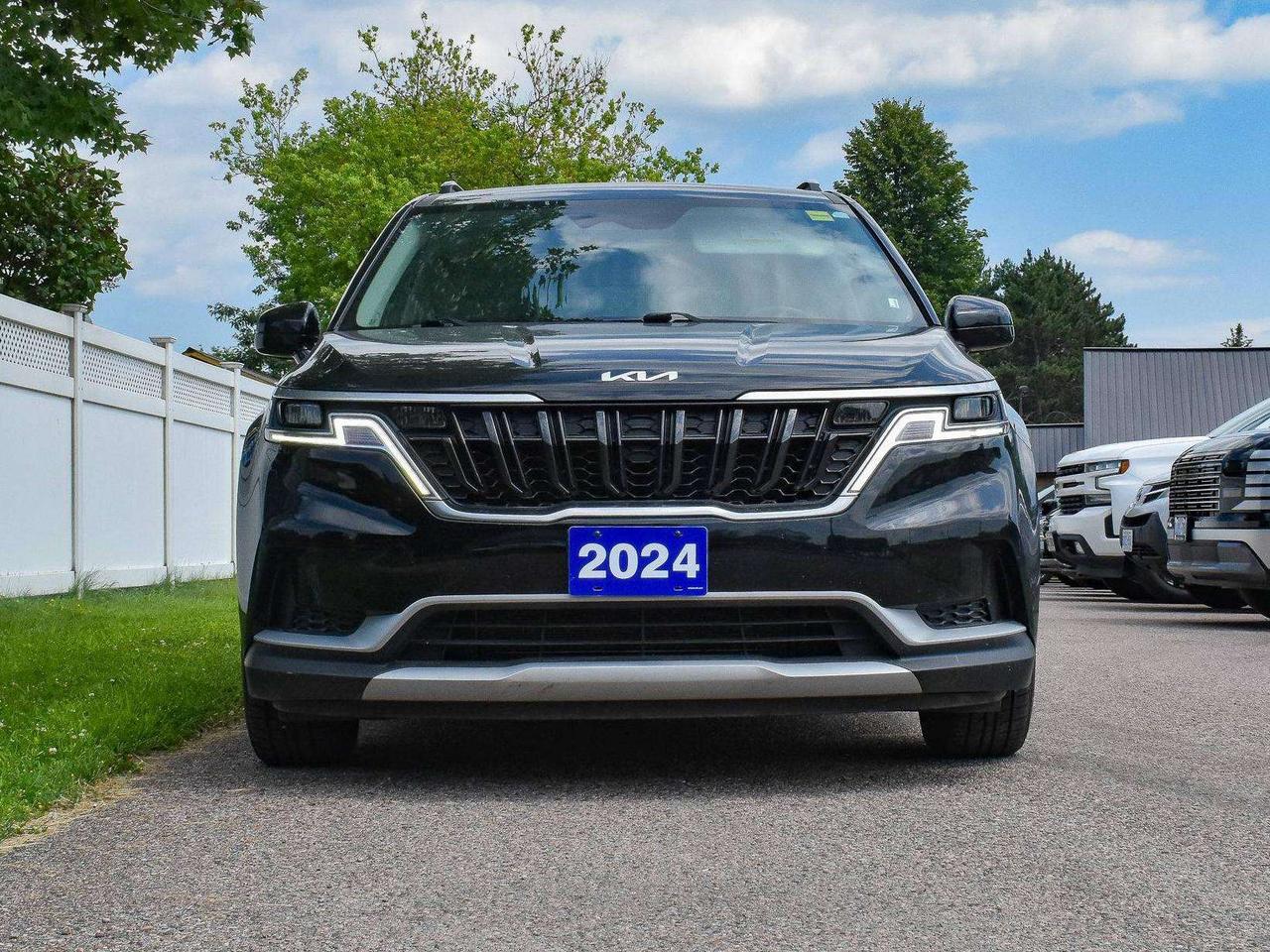 2024 Kia Carnival LX Photo