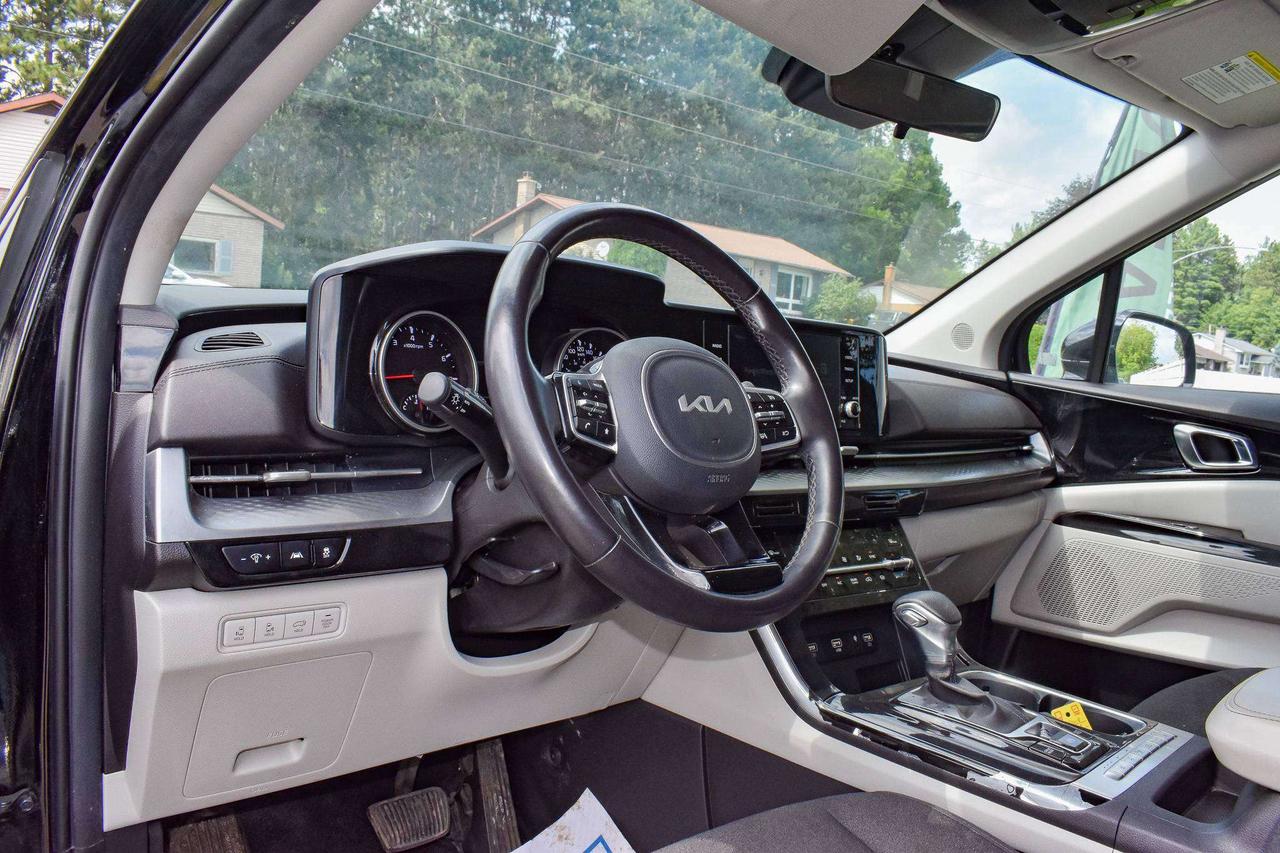 2024 Kia Carnival LX Photo