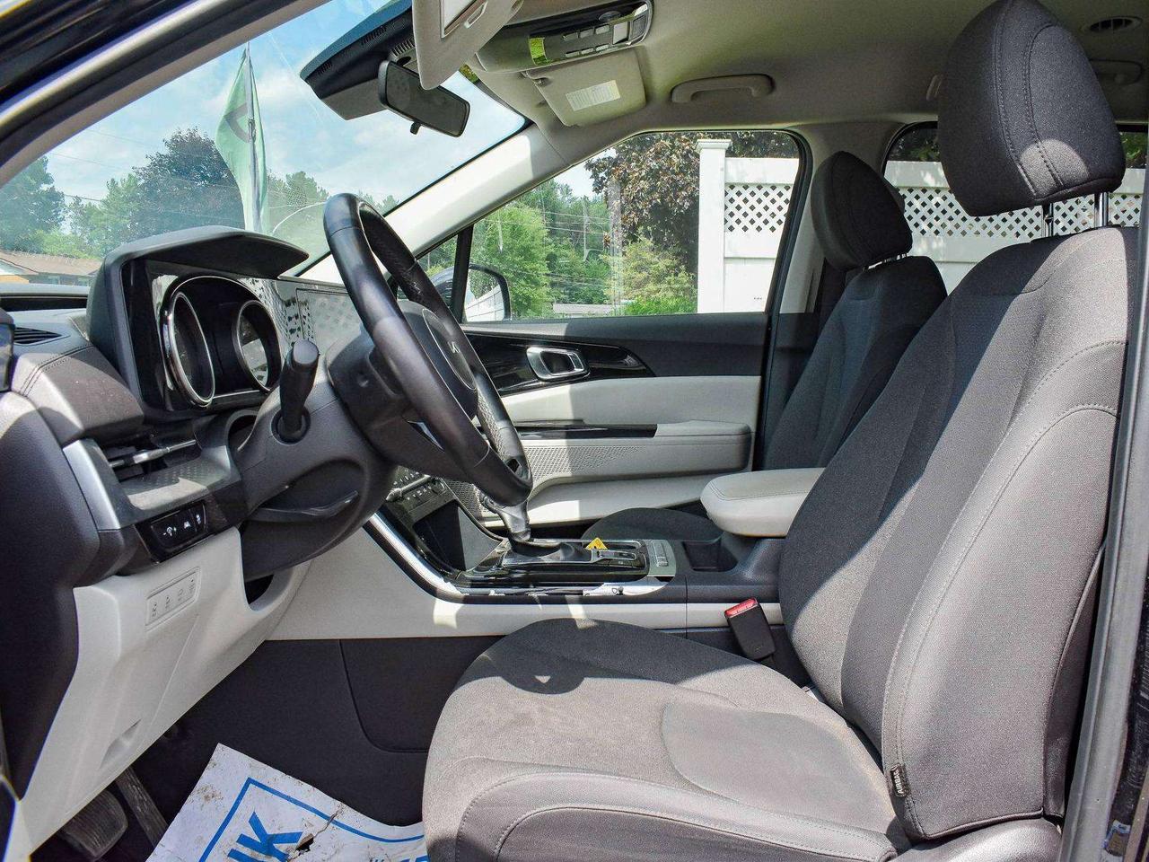 2024 Kia Carnival LX Photo