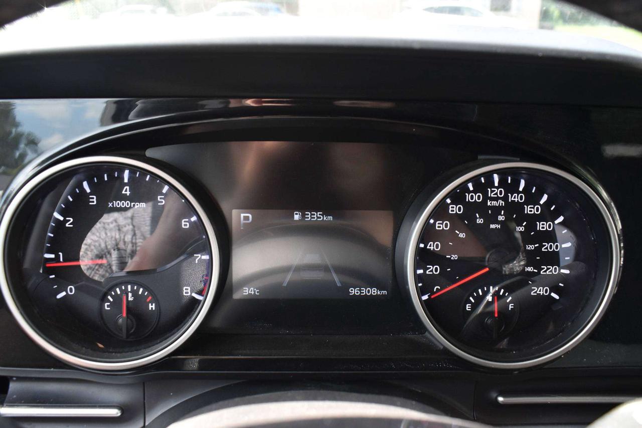 2024 Kia Carnival LX Photo