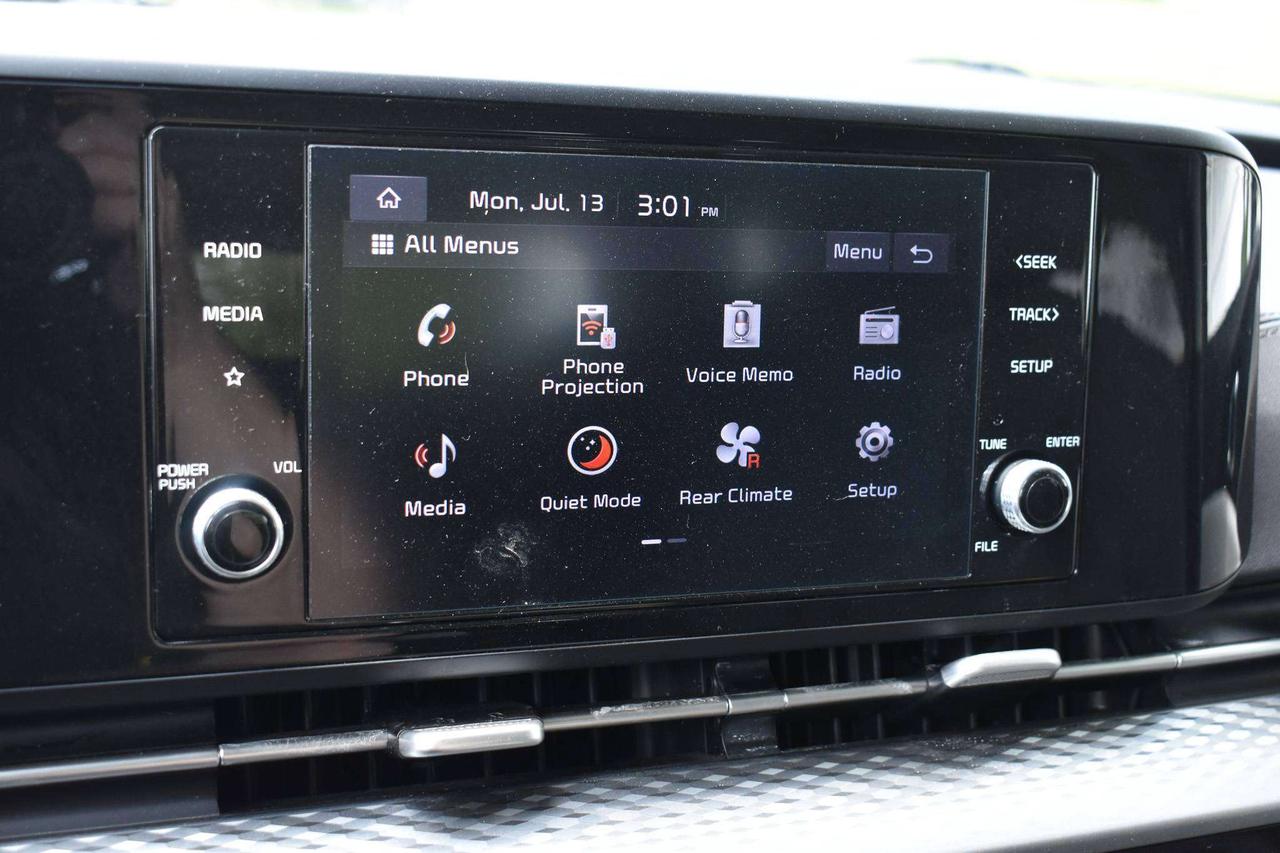 2024 Kia Carnival LX Photo