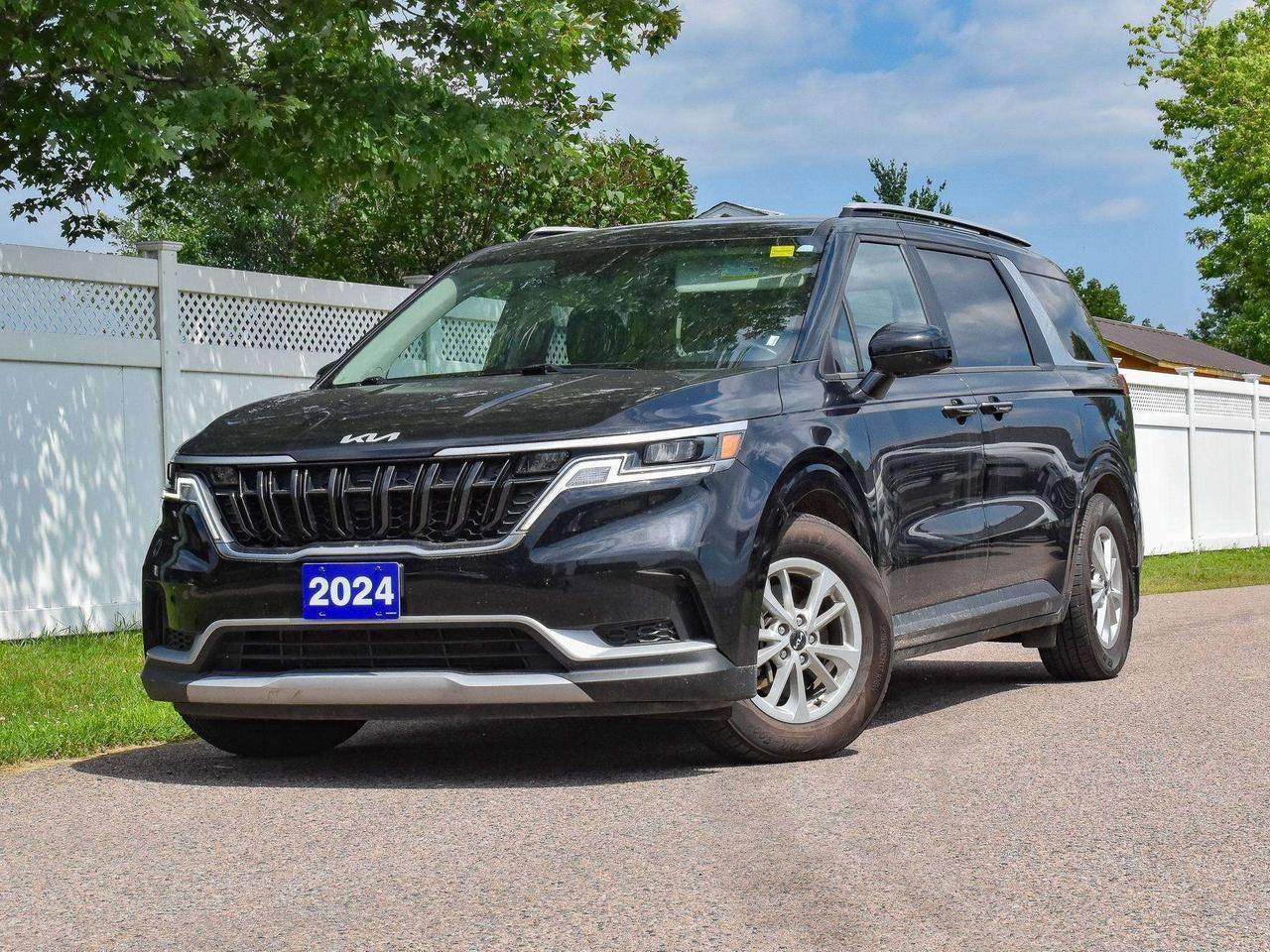 2024 Kia Carnival LX Photo1