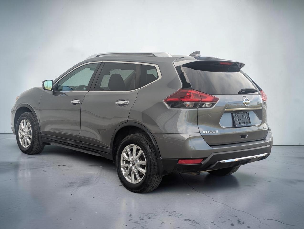 2019 Nissan Rogue SV/AWD/ACC/BSM/AppleCarPlay Photo