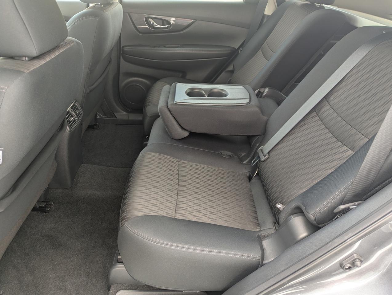 2019 Nissan Rogue SV/AWD/ACC/BSM/AppleCarPlay Photo