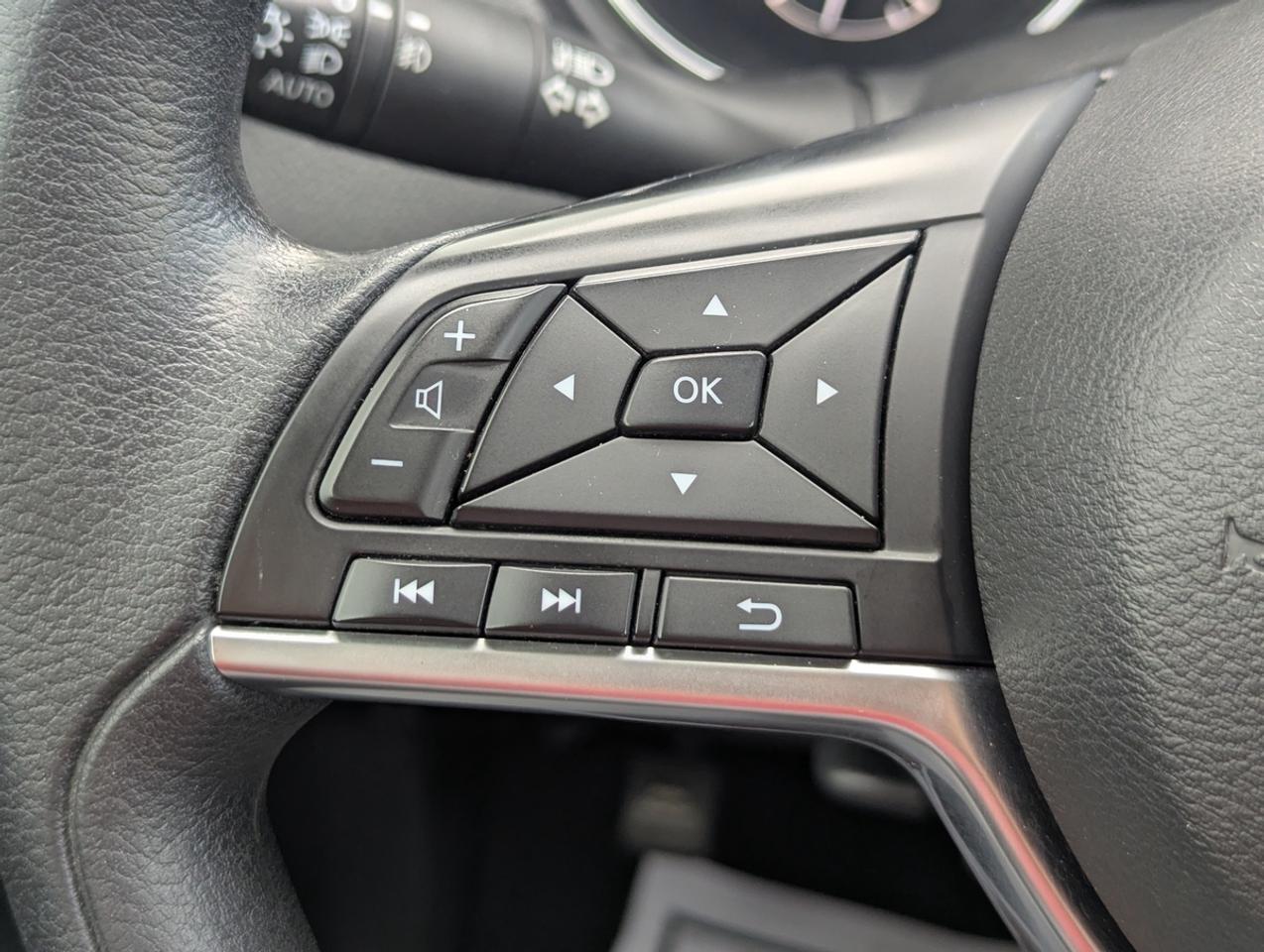 2019 Nissan Rogue SV/AWD/ACC/BSM/AppleCarPlay Photo