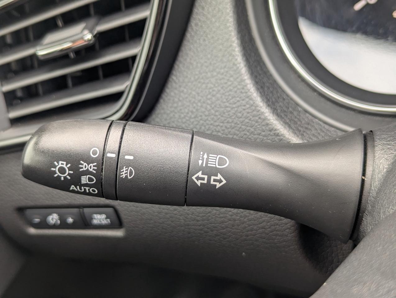 2019 Nissan Rogue SV/AWD/ACC/BSM/AppleCarPlay Photo