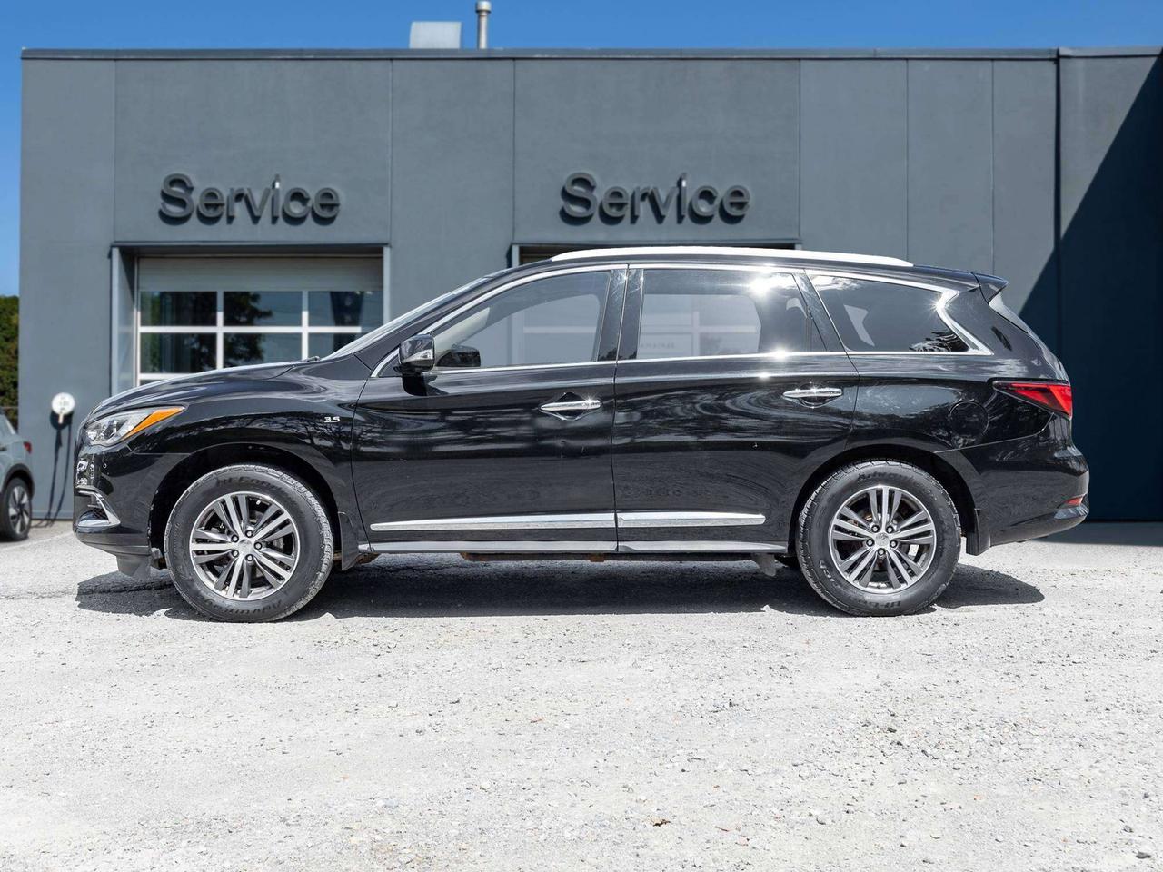 2017 Infiniti QX60 ONE ONWER   SAFETY CERTIFIED   TRADE IN Photo2