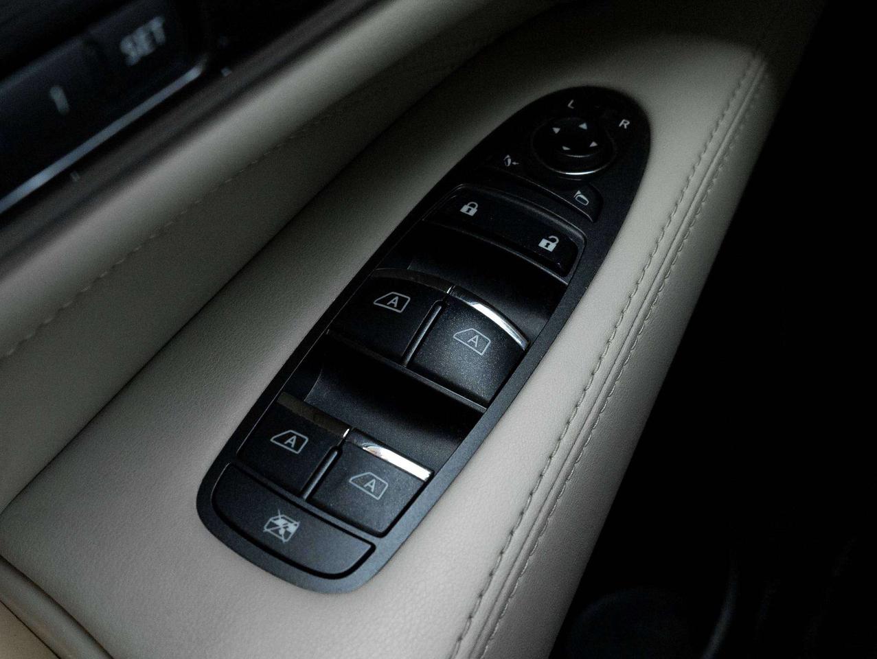 2017 Infiniti QX60 ONE ONWER   SAFETY CERTIFIED   TRADE IN Photo
