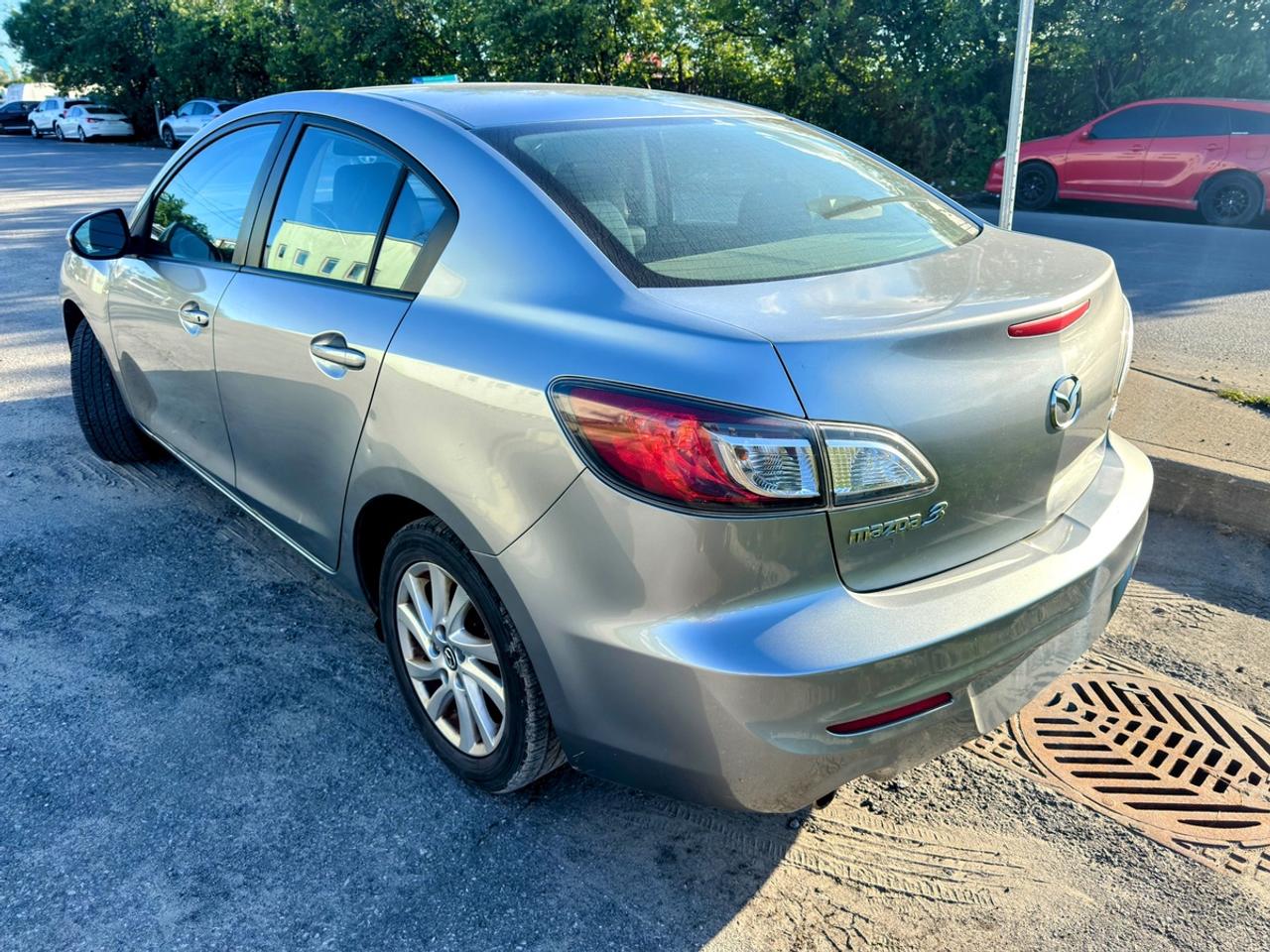 2013 Mazda 3 GS-SKY Photo