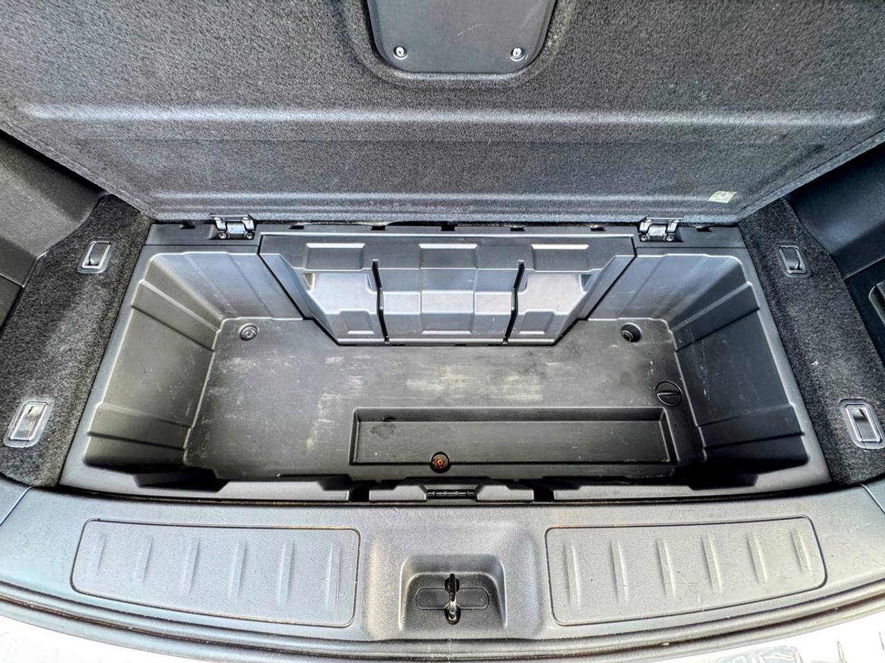 2016 Nissan Pathfinder SV Photo