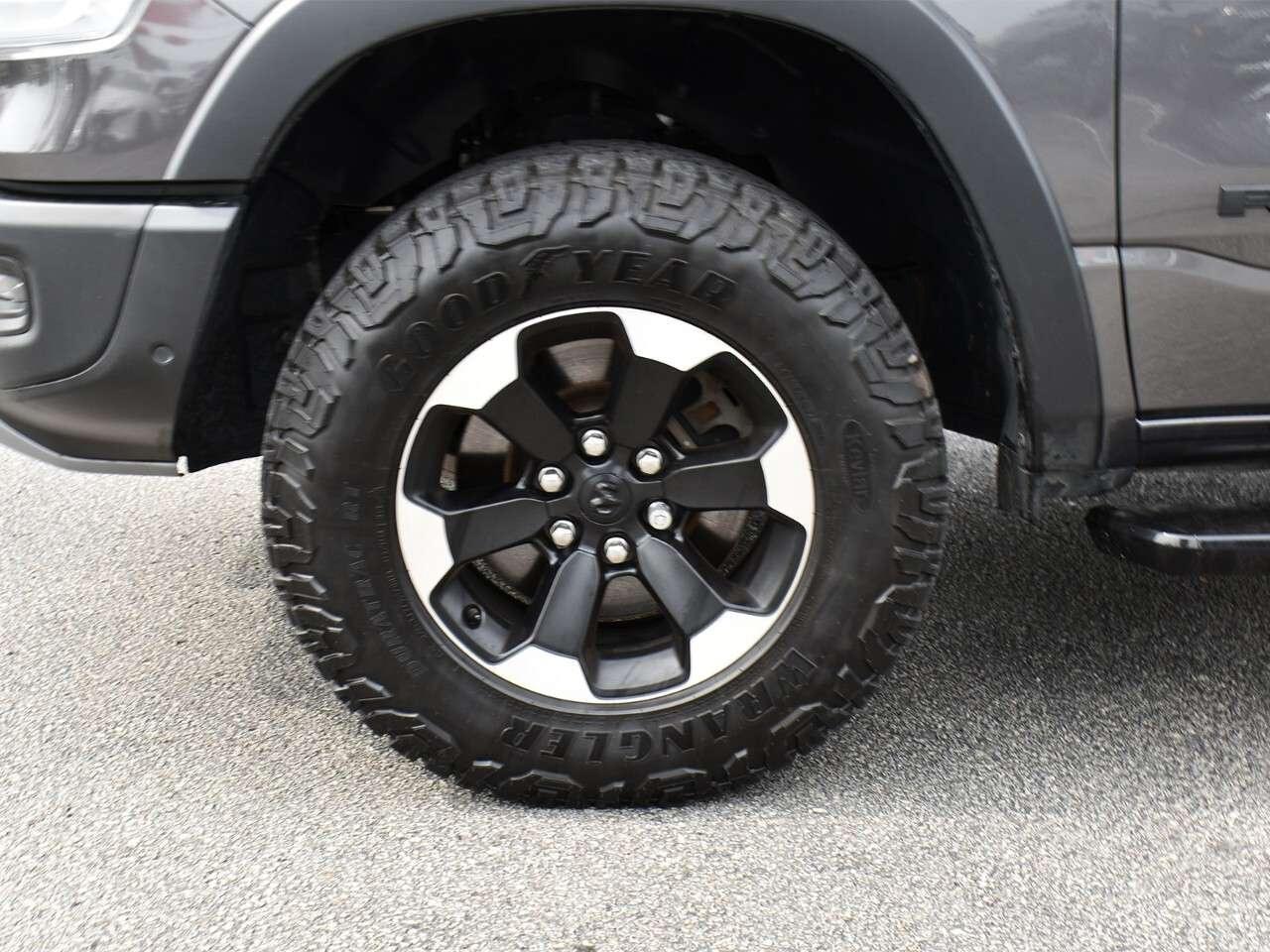 2022 RAM 1500 5.7L HEMI, WELL MAINTAINED, TONNEAU COVER Photo