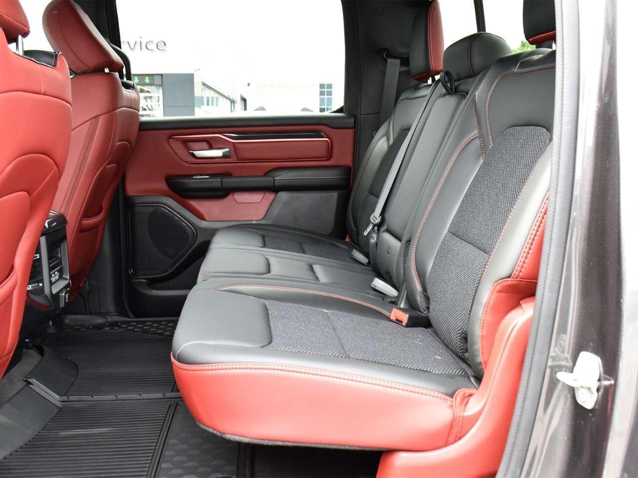 2022 RAM 1500 5.7L HEMI, WELL MAINTAINED, TONNEAU COVER Photo