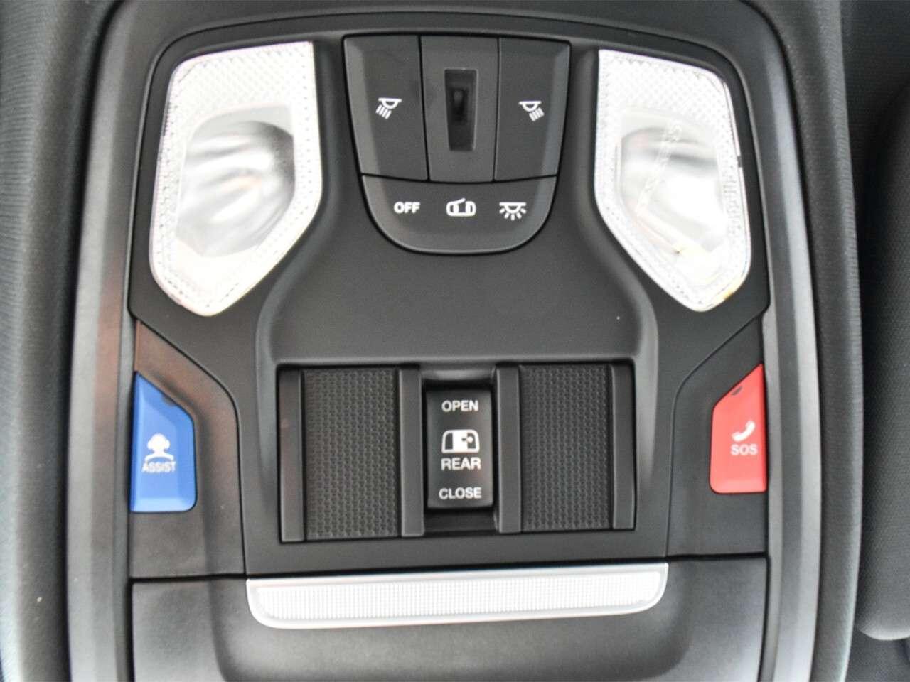 2022 RAM 1500 5.7L HEMI, WELL MAINTAINED, TONNEAU COVER Photo