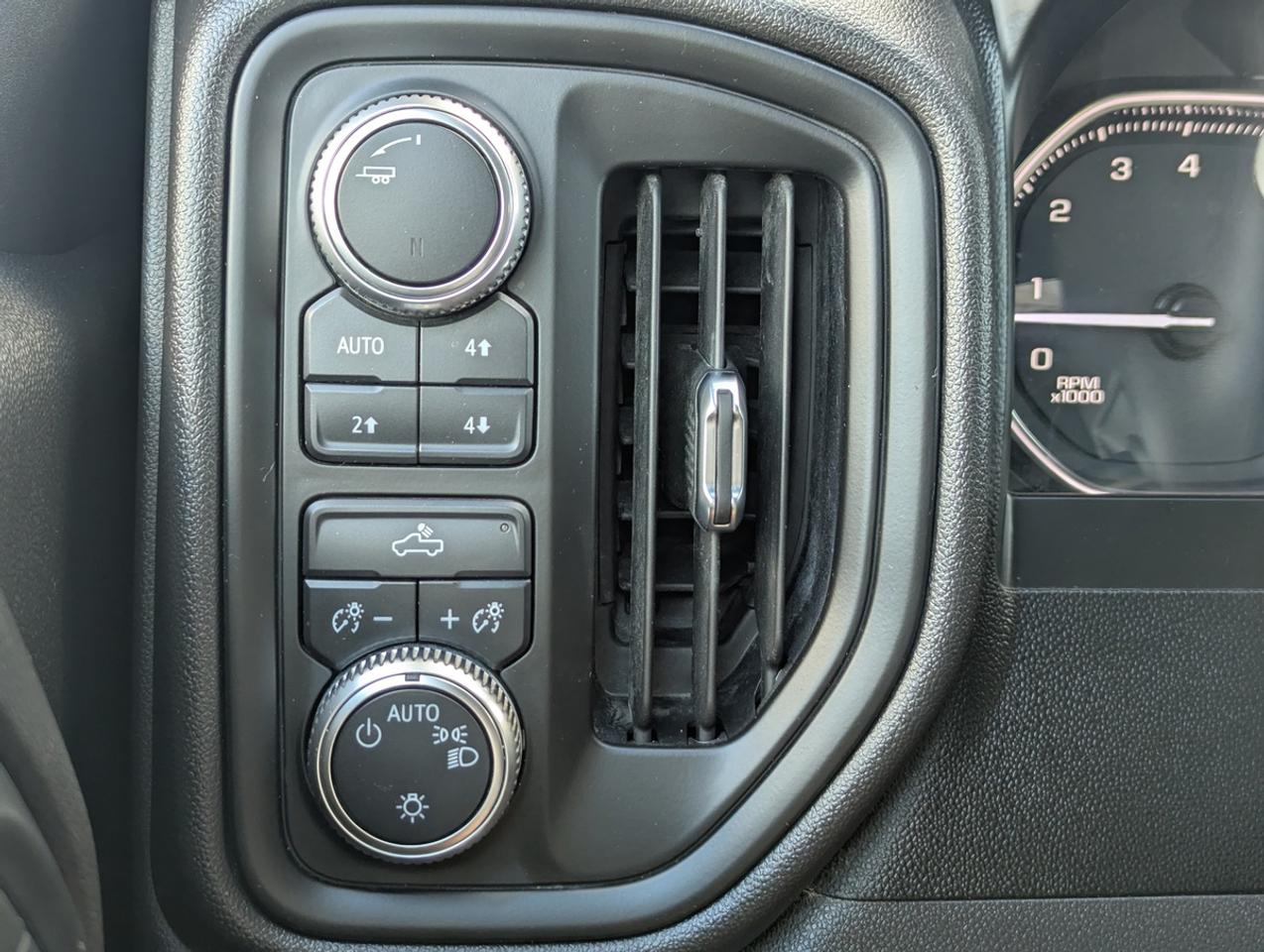 2021 GMC Sierra 1500 X31 Off-Road/CrewCab/4x4/5.3L/ACC Photo