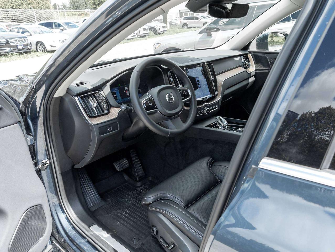 2023 Volvo XC60 ULTIMATE^Off Lease^Harman Kardon^Volvo CPO Photo