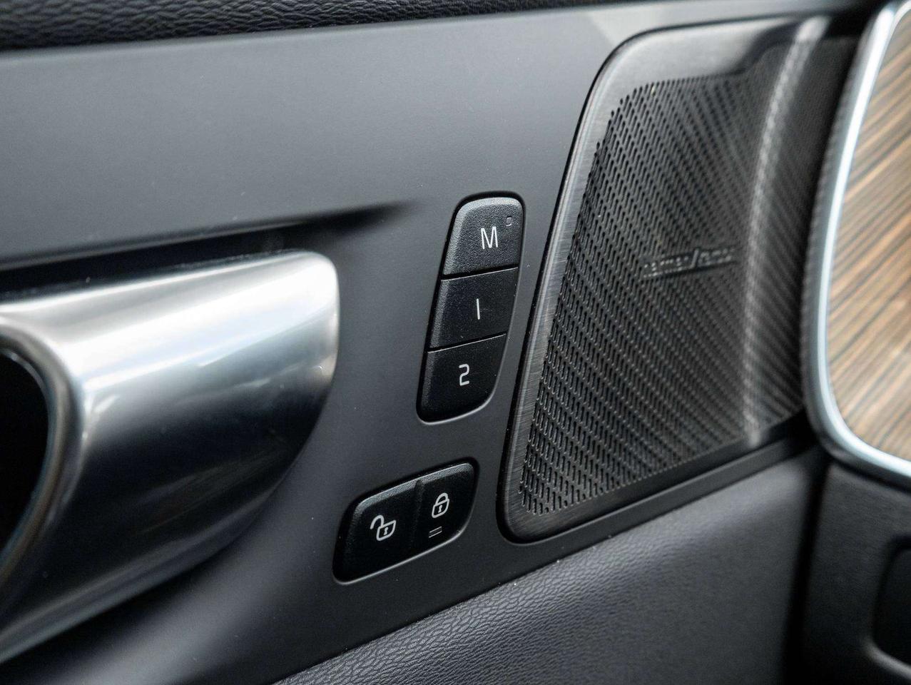 2023 Volvo XC60 ULTIMATE^Off Lease^Harman Kardon^Volvo CPO Photo